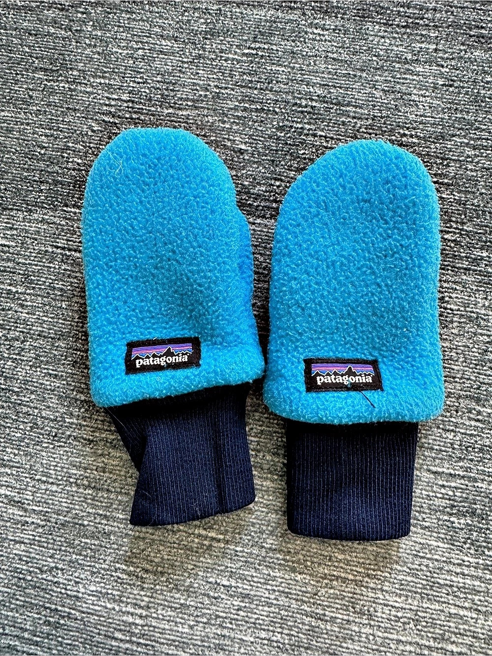 Patagonia Baby Pita Pocket Mittens Blue & Navy 3-6M